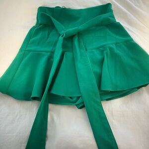 ZARA skirt. Size XS. Green